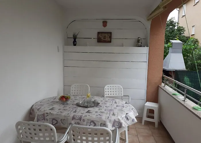 Appartement With A Parking Space Malinska, Krk - 19309