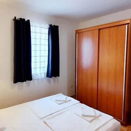 Apartment With A Parking Space Malinska, Krk - 19309